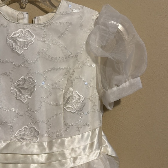 34. White/Ivory First Communion dress - Picture 6 of 9